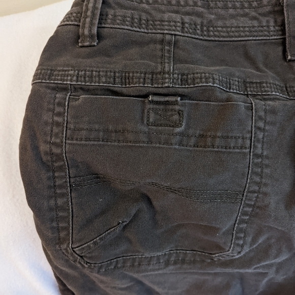 G.H.Bass &Co. heavyweight canvas cargo pants in brown. 36x32 - Picture 6 of 9